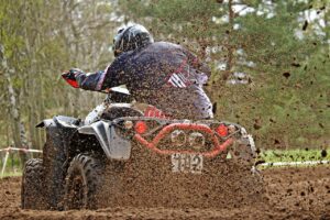 Do czego posłużyć może quad? Kultywator do quada