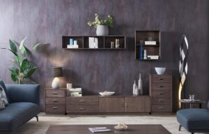 Komoda drewniana – jak wybrać materiał, wymiary i układ szuflad do stylu wnętrza